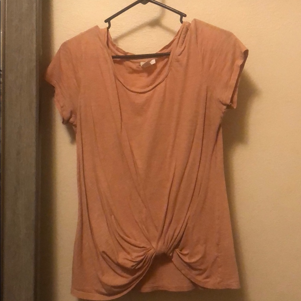 Pink tshirt